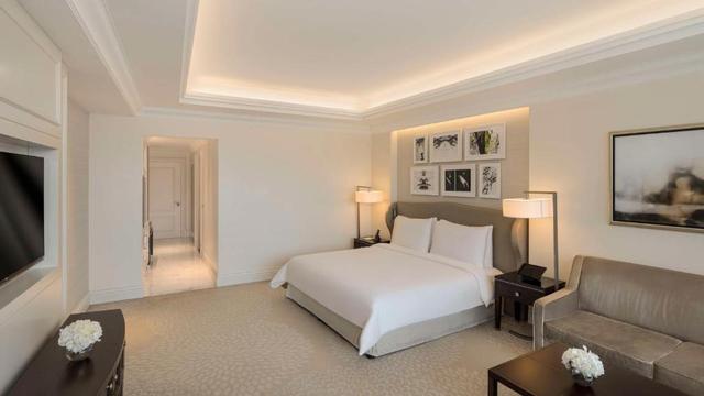 Premier Room
